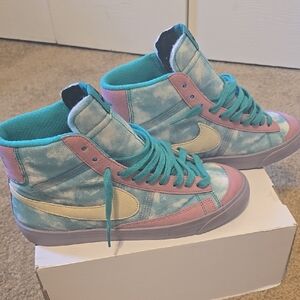 Nike Blue and Pink High-Top Sneakers
